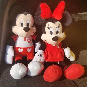DISNEY XL Mickey & Minnie Mouse VALENTINES Plush